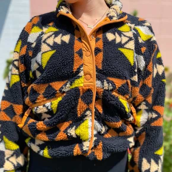 Free People Jackets & Blazers - Hit The Slopes Printed Fleece Jacket